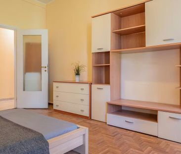 Via Lorenteggio, Milan, Lombardy 20146 - Foto 3