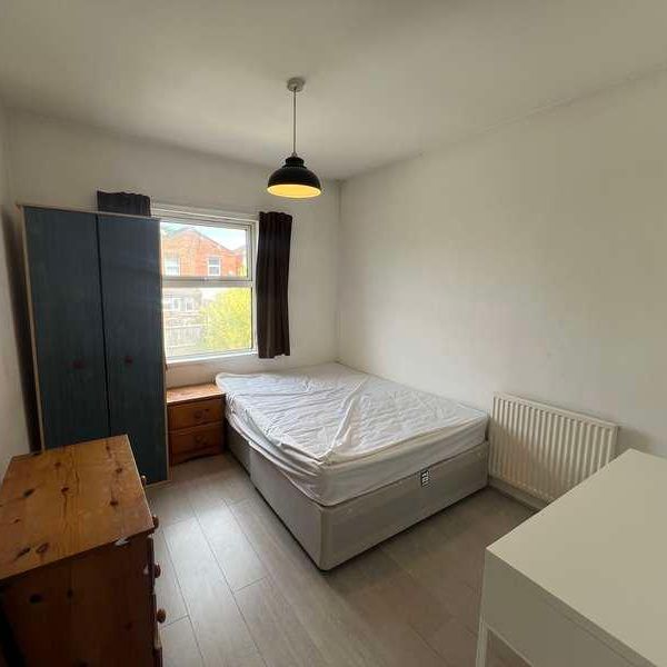 Milton Road, SO15 - Photo 1