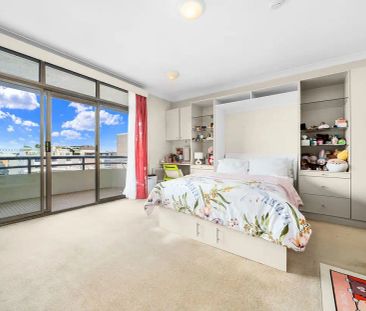 “Modern Studio Apartment In The Heart of Maroubra” - Photo 1