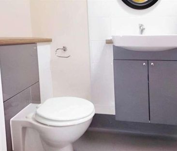 Wern Terrace, Port Tennant, Swansea, SA1 - Photo 6