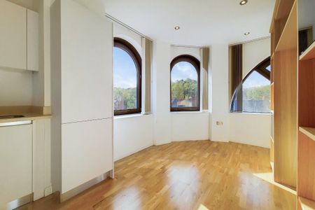 Studio to rent - Photo 3