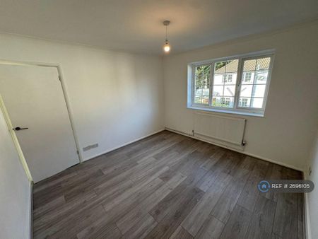 2 bedroom maisonette to rent - Photo 4