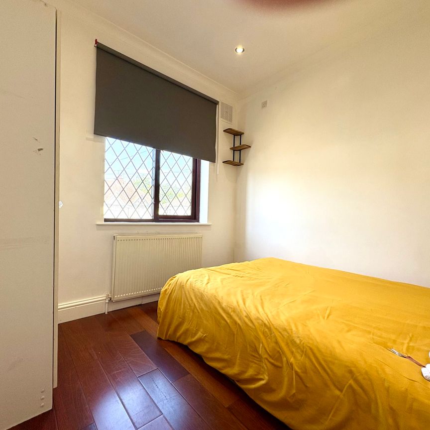 Ferrers Avenue, West Drayton - Photo 1