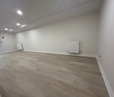 100 Lawton Boulevard apartment — Toronto, ON (1-Bedroom) - 1 Bedroom - Photo 2