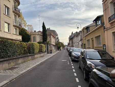 2 PIECES QUARTIER DES PRES 43.52 m2 - Photo 5