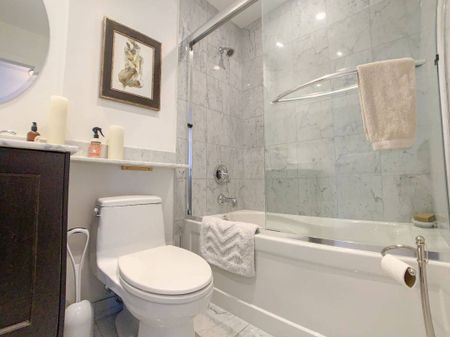 UPTOWN RESIDENCES: Yonge St & Bloor St (35 Balmuto St) AD#2606 - Photo 2
