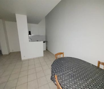 Location appartement 2 pièces - 40.25m² à Loos (59120) - Photo 2