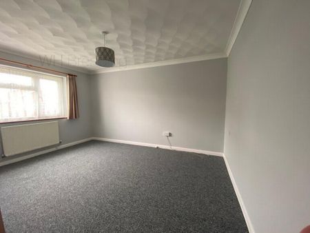 2 bedroom bungalow to rent - Photo 2