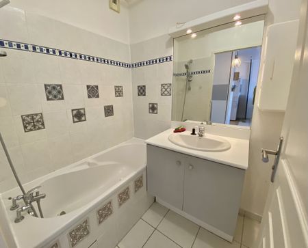 Appartement 2 pièces, terrasse et parking - Photo 4