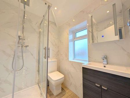 Bond Street, Englefield Green, Egham, TW20 - Photo 4