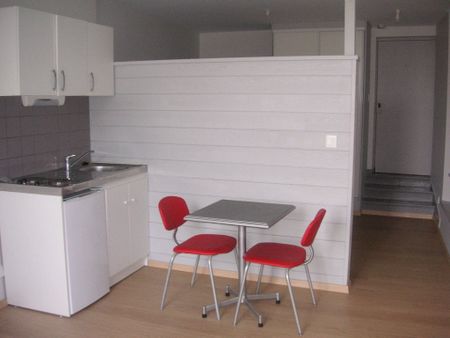 LOCATION d'un appartement F1 (28 m²) à CARENTAN LES MARAIS - Photo 4