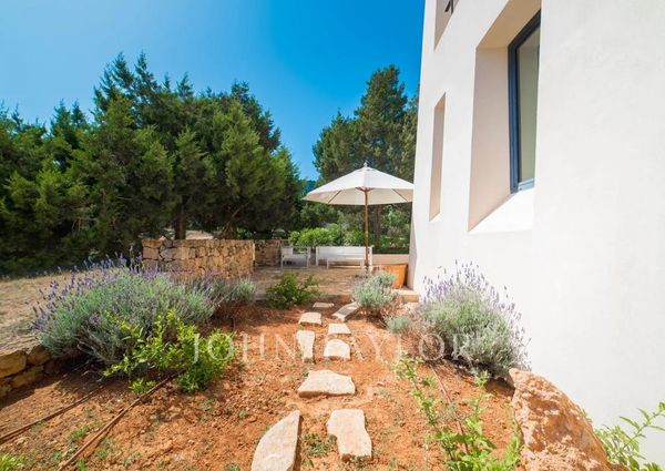 Es Cubells, Balearic Islands 07839
