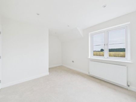 3 bedroom detached house to rent - Photo 4