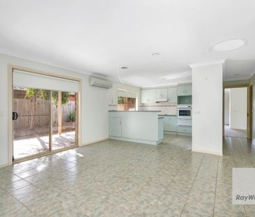 Spacious Family Living in a Peaceful Court - Photo 6