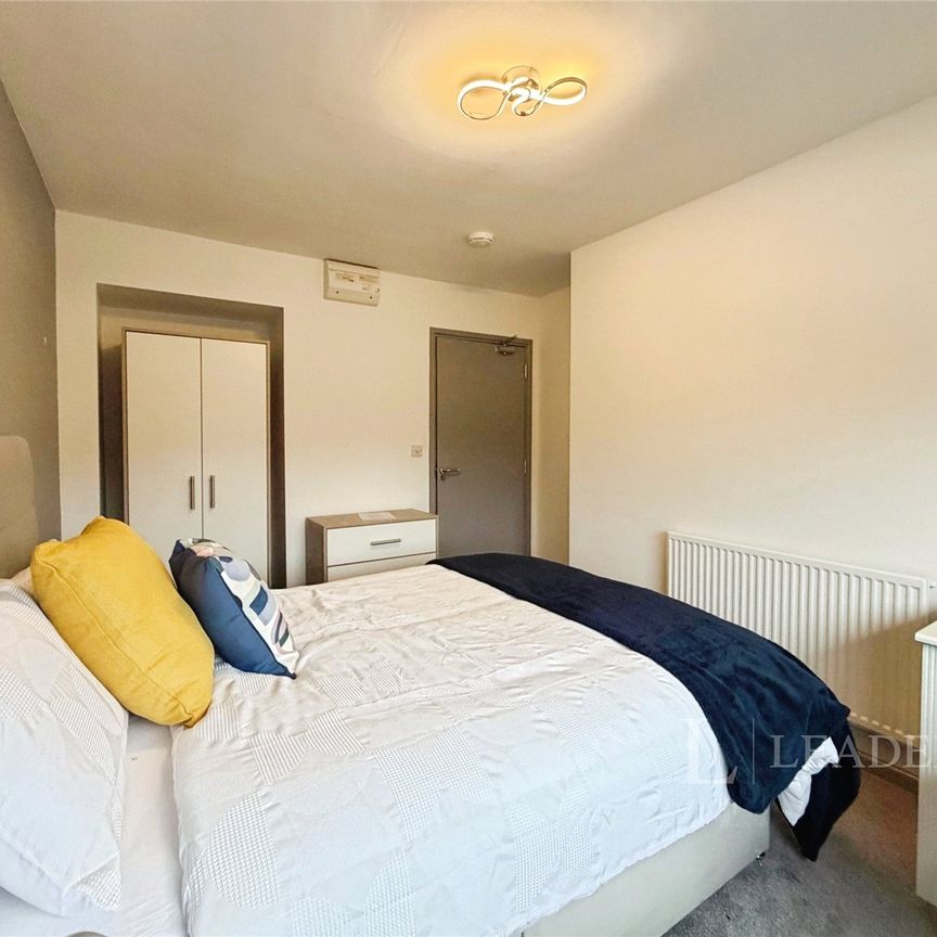 house to rent Gilbert Avenue, Tividale, Oldbury, West Midlands, B69 - Photo 1