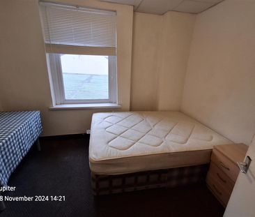 Broadway, CF24 1NJ - Photo 2