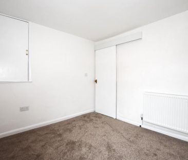 2 bedroom semi-detached house to rent - Photo 3