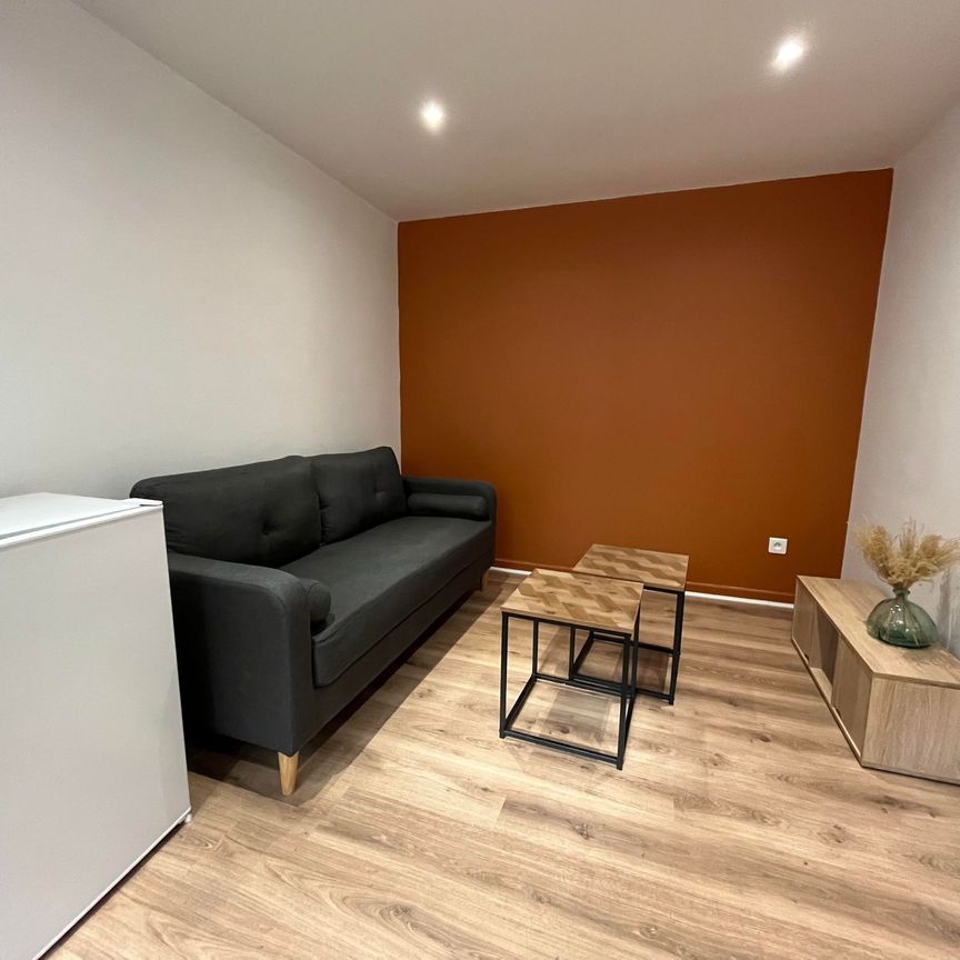 Location Appartement 2 pièces 23m² JARNAC 16200 - Photo 1