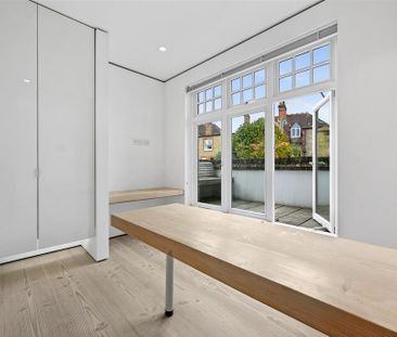 2 bedroom semi-detached house to rent - Photo 4