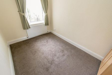 3 bedroom detached bungalow to rent - Photo 3