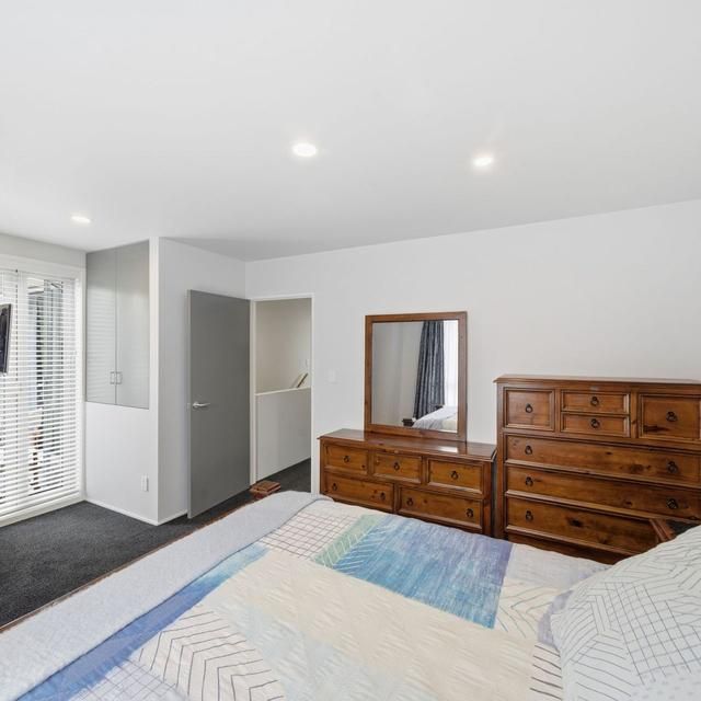 Three Bedroom Townhouse - Photo 1