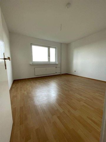 Großzügige 3-Zimmer-Whg. mit Balkon und Blick über die Förde // Kiel-Dietrichsdorf - Foto 2