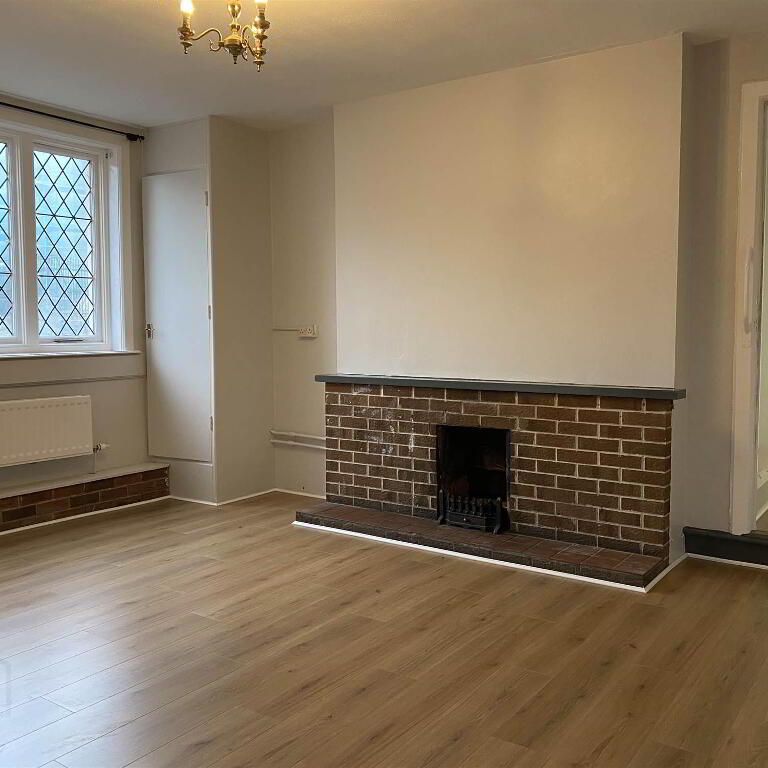 42a English Street, Downpatrick, BT30 6AB - Photo 1