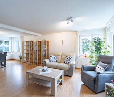 3.5-Zi. Wohnung im 1. OG mit Sitzplatz und Balkon - Photo 1