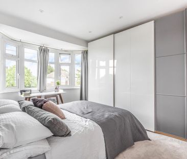 3 bedroom terraced house to rent - Photo 3