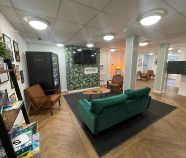 1 bedroom in a flat share to rent - Photo 1