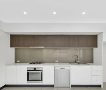 Perfectly Positioned in St Clair – Spacious, Modern & Convenient - Photo 6