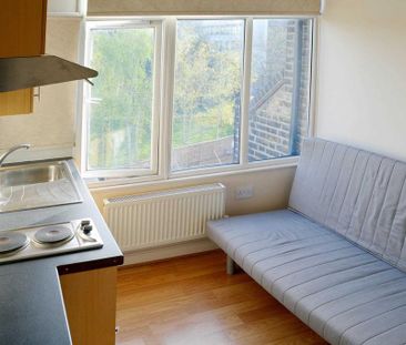 Studio to rent - Photo 3