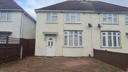 3 bedroom semi-detached house to rent - Photo 2