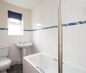 2 bedroom detached house to rent - Photo 5