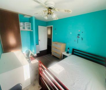 For Lease - 82 Apache Trail Unit# Second Or Third Bedroom, Toronto,... - Photo 3