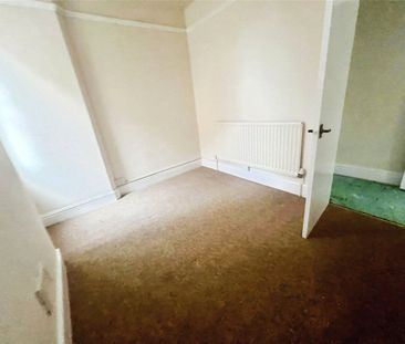 Westbourne Road, Wolverhampton, West Midlands, WV4 - Photo 1