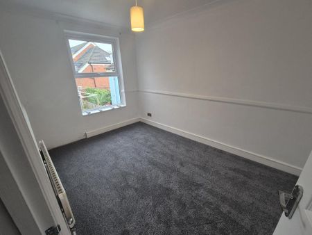 3 bedroom terraced house to rent - Photo 4