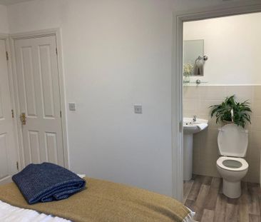 1 bedroom house of multiple occupation to rent - Photo 1