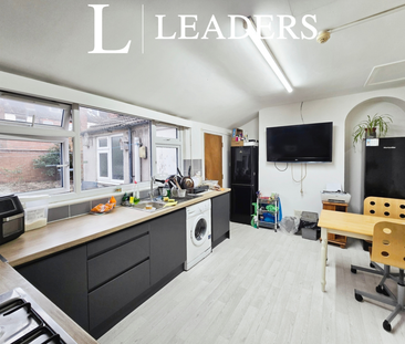 1 bedroom in a house share to rent - Photo 5