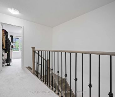 Condo Townhouse For Lease | N9362268 - Photo 2