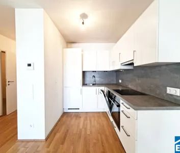 Traumhafte Wohnung mit großzügiger Freifläche! - Photo 2