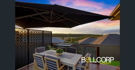 Luxurious family home designed for easy living and entertainment!!! Open Home Saturday 20 December @ 10am - Photo 2