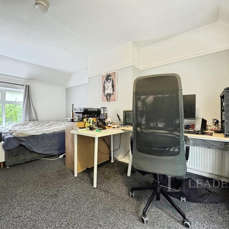 7 bedroom semi-detached house to rent - Photo 1