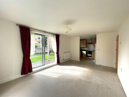 2 bedroom flat to rent - Photo 5