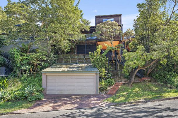 Tranquil Tree-Top Living in Mount Keira - Photo 1