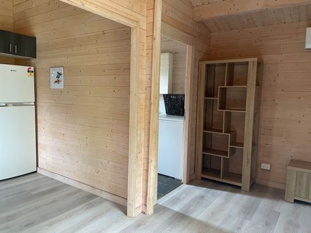 Self-contained Studio - Photo 3