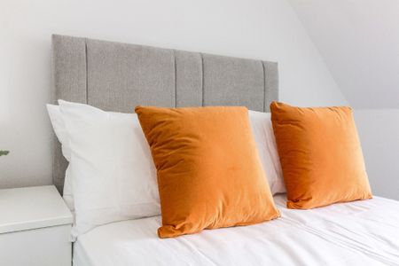 2 bedroom apartment to rent - Photo 4