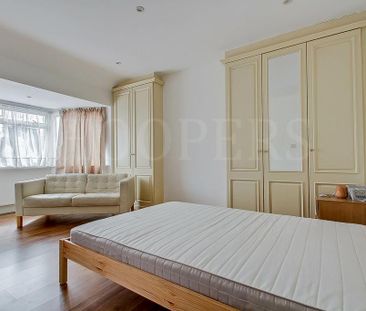 Studio to rent - Photo 1