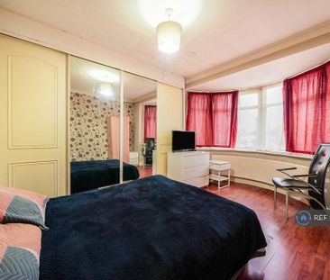 1 bedroom in a house share to rent - Photo 4