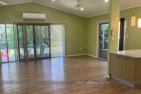 THREE BEDROOM HOME IN TRANQUIL GREEN POINT - Photo 3